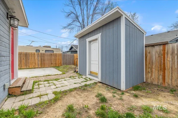 $250,000 | 615 South 4th Avenue, Caldwell, ID 83605