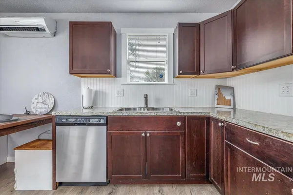 $250,000 | 615 South 4th Avenue, Caldwell, ID 83605