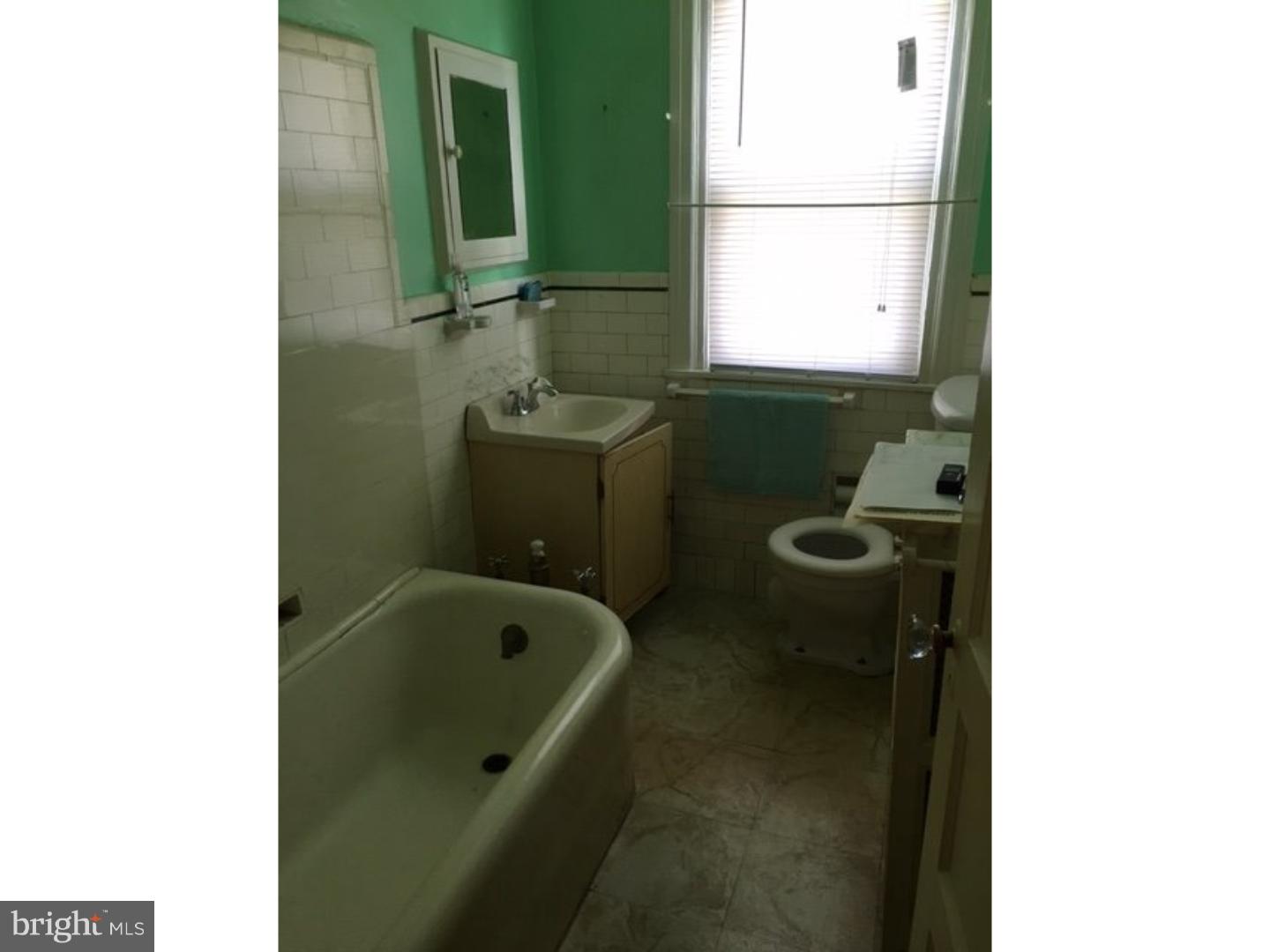 156 Westdale Road Upper Darby, PA 19082 - Photo 13 of 15 Bathroom