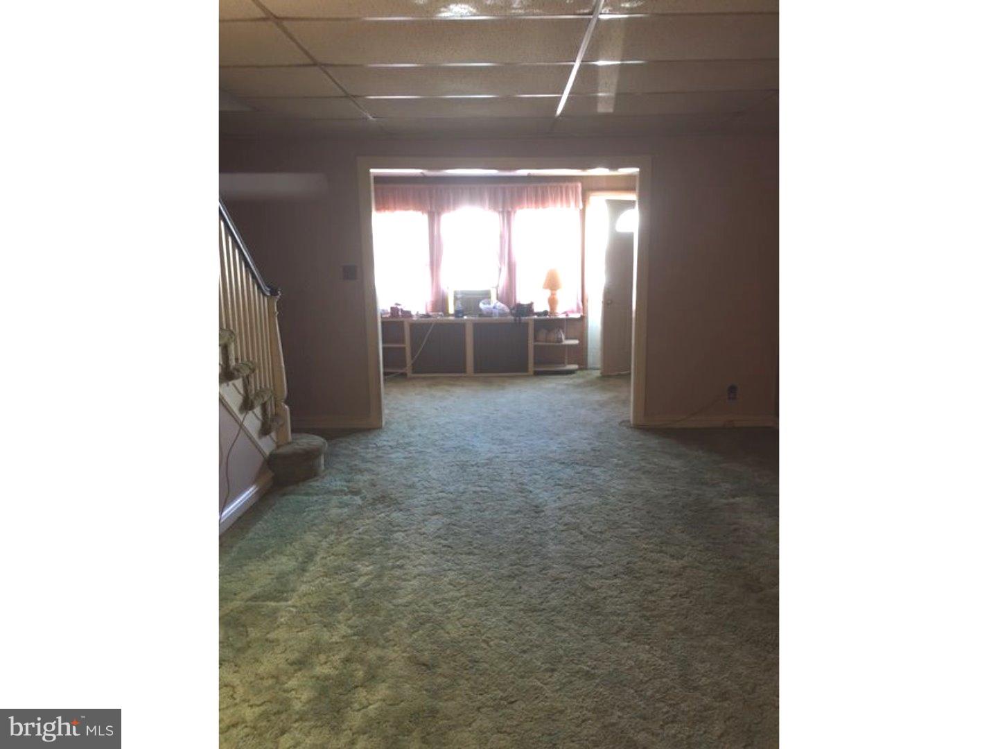 156 Westdale Road Upper Darby, PA 19082 - Photo 4 of 15 Living Room