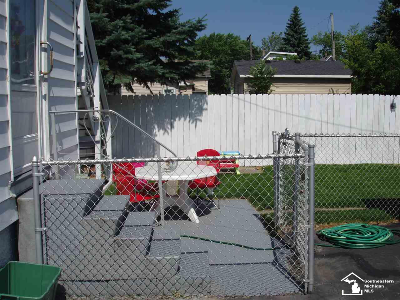 4 Long Court Monroe, MI 48161 - Photo 3 of 19 31385795-2.JPG