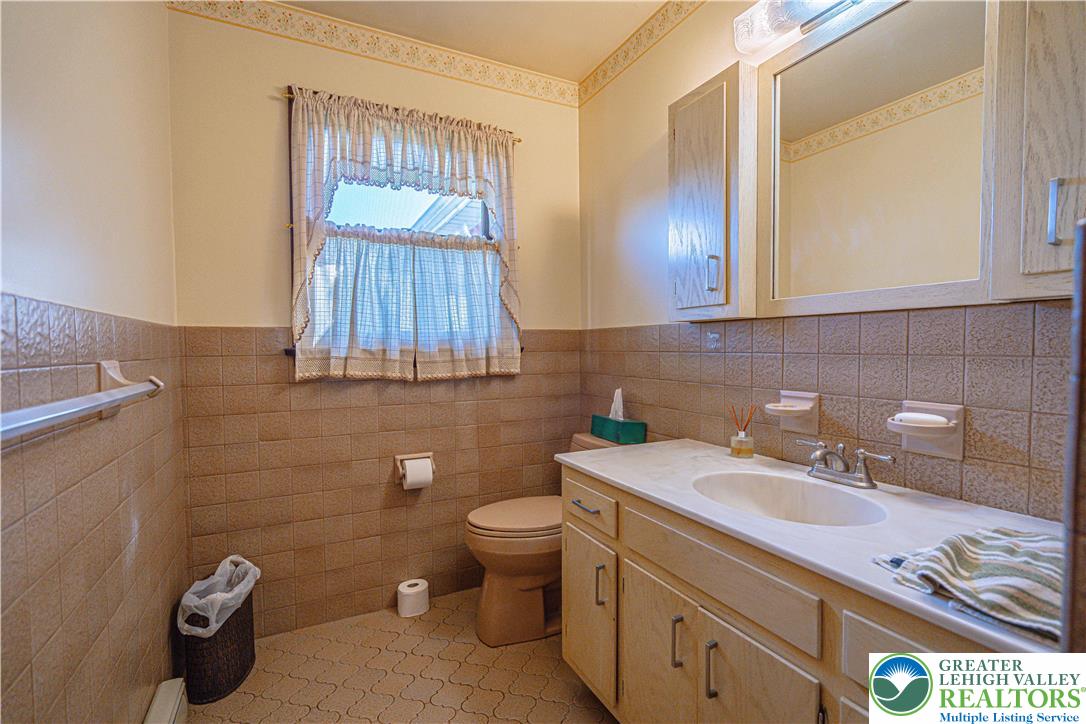 2820 Keystone Street Bethlehem, PA 18020 - Photo 11 of 39 Gallery Image 11