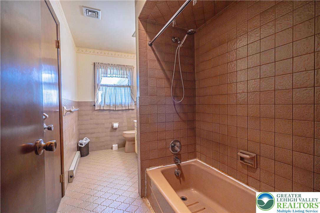 2820 Keystone Street Bethlehem, PA 18020 - Photo 10 of 39 Gallery Image 10