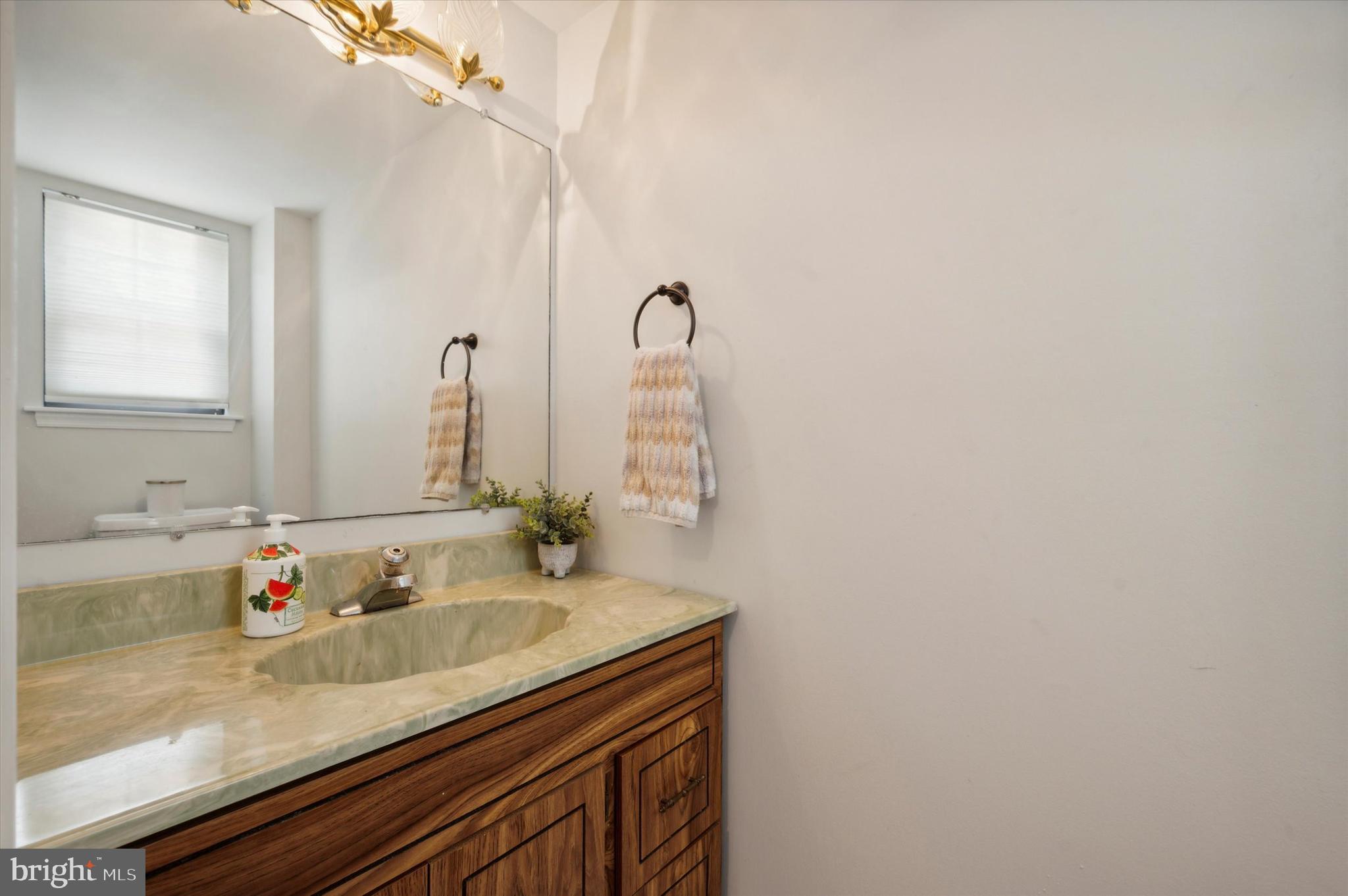 31 Barren Road Media, PA 19063 - Photo 22 of 35 First Floor Powder Room