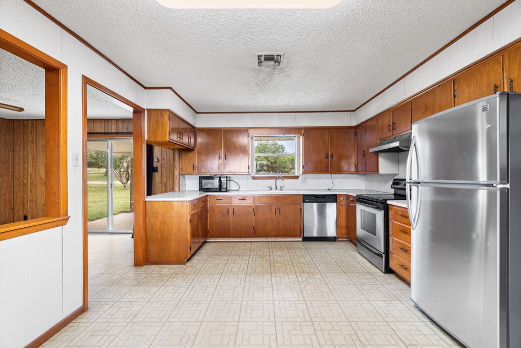 168 Stoney Hills Road Center Point, TX 78010 - Photo 11 of 32