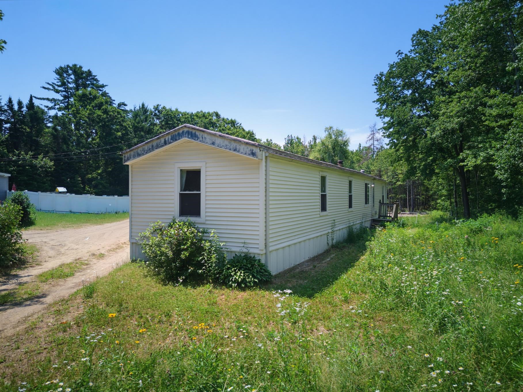 143 Salmon Falls Road Rochester, NH 03868 - Photo 5 of 32
