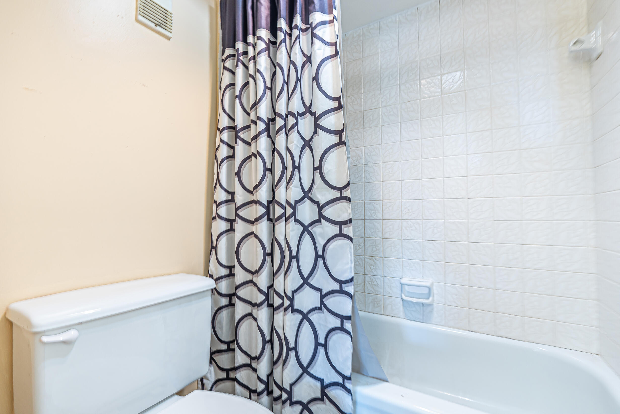3253 Foxcroft Road, Unit G314 Miramar, FL 33025 - Photo 10 of 24 35_dsc00613