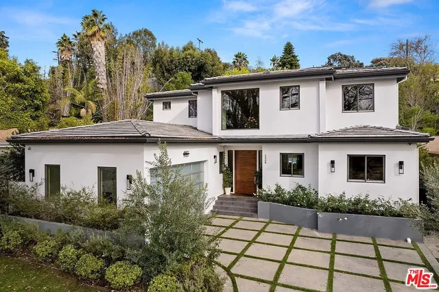 $19,995 | 2408 Castle Heights Avenue, Los Angeles, CA 90034