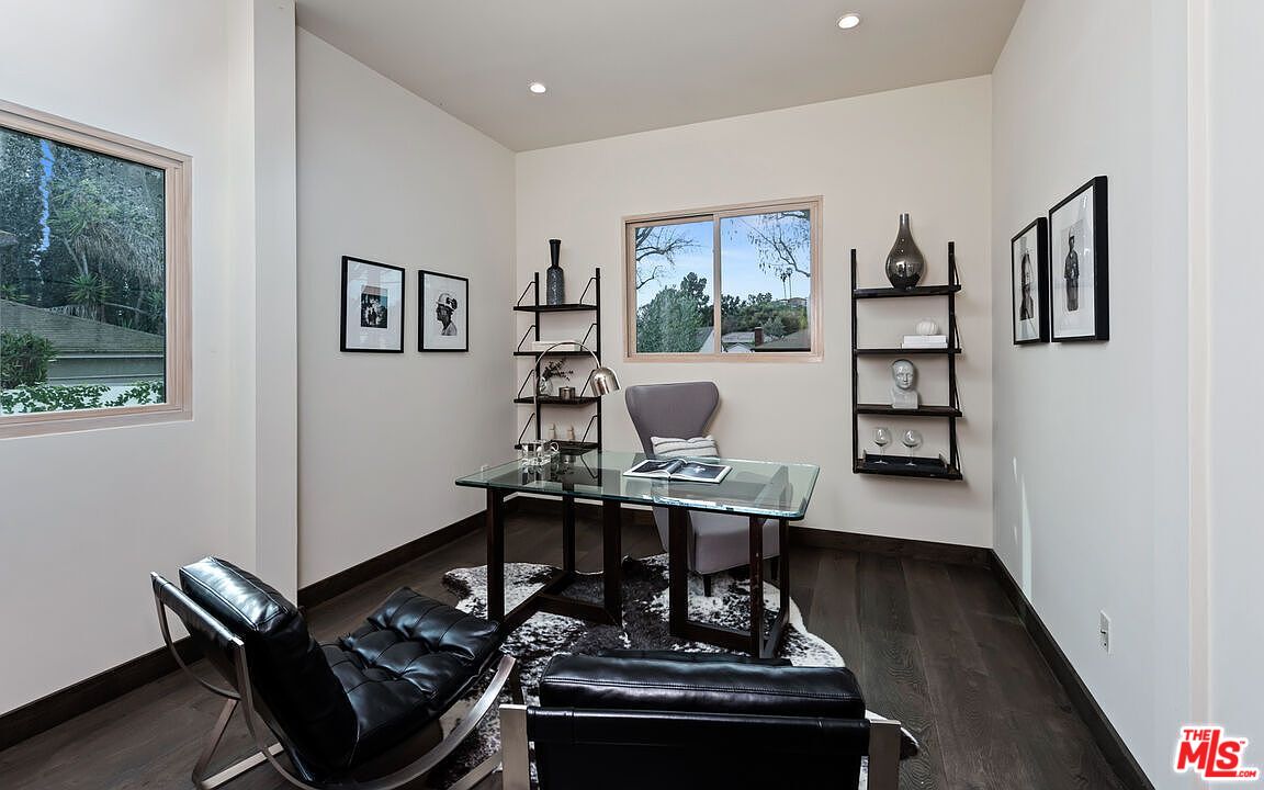 2408 Castle Heights Avenue Los Angeles, CA 90034 - Photo 19 of 28 a workspace with furniture and window