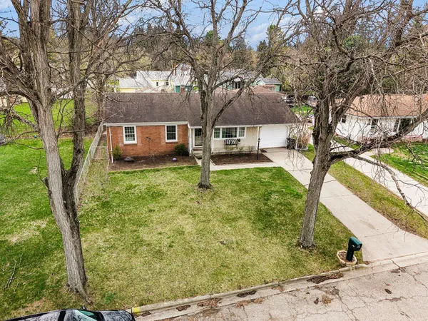 $260,000 | 411 Park Road, Jackson, MI 49203