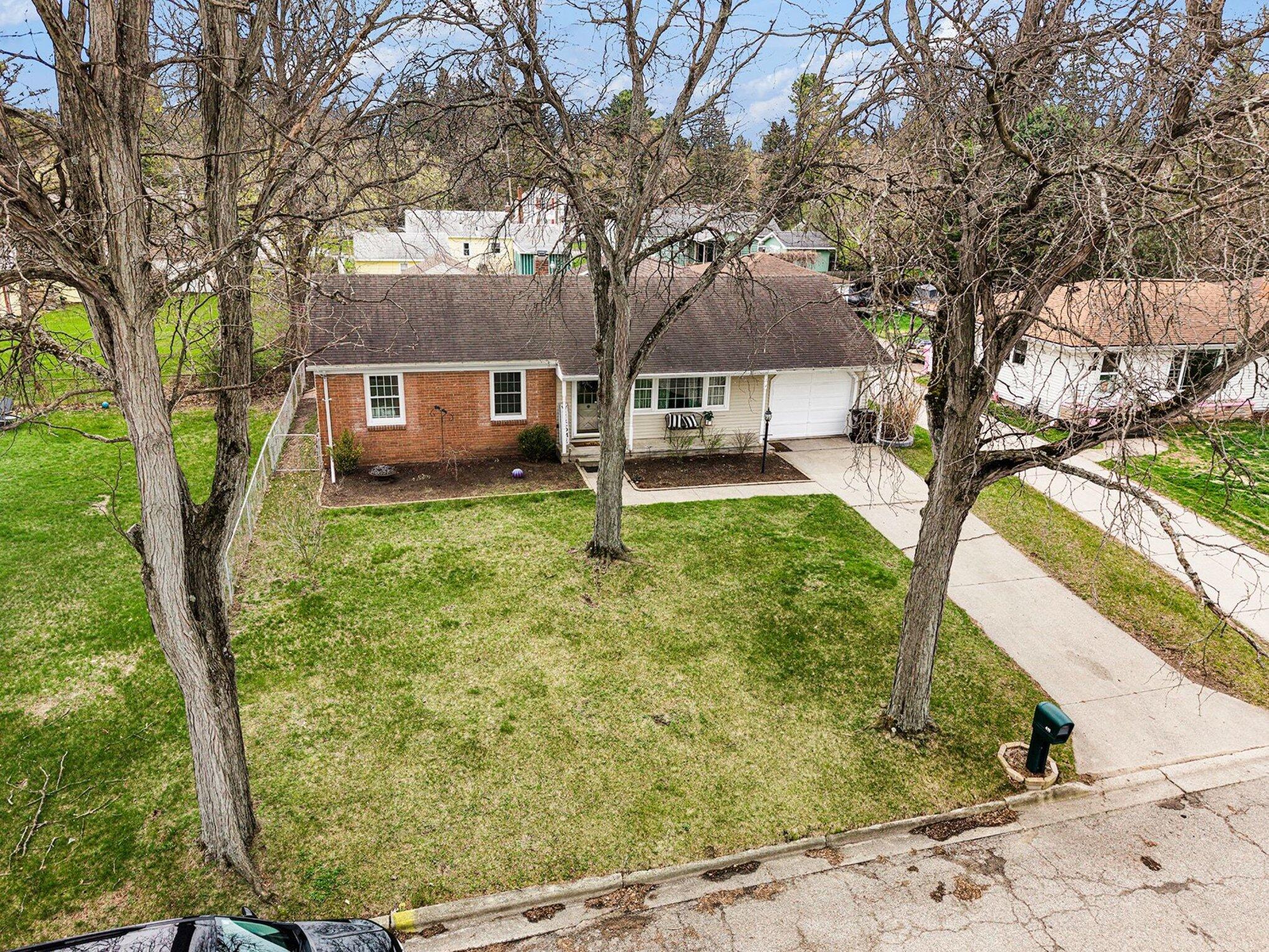 411 Park Road Jackson, MI 49203 - Photo 33 of 37 033_file_2204