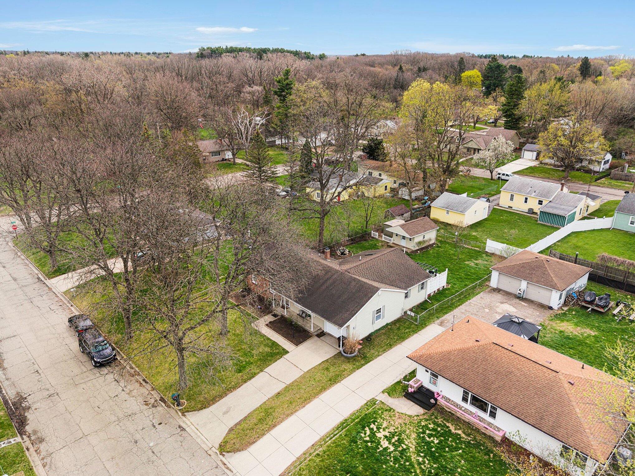 411 Park Road Jackson, MI 49203 - Photo 35 of 37 035_file_4376