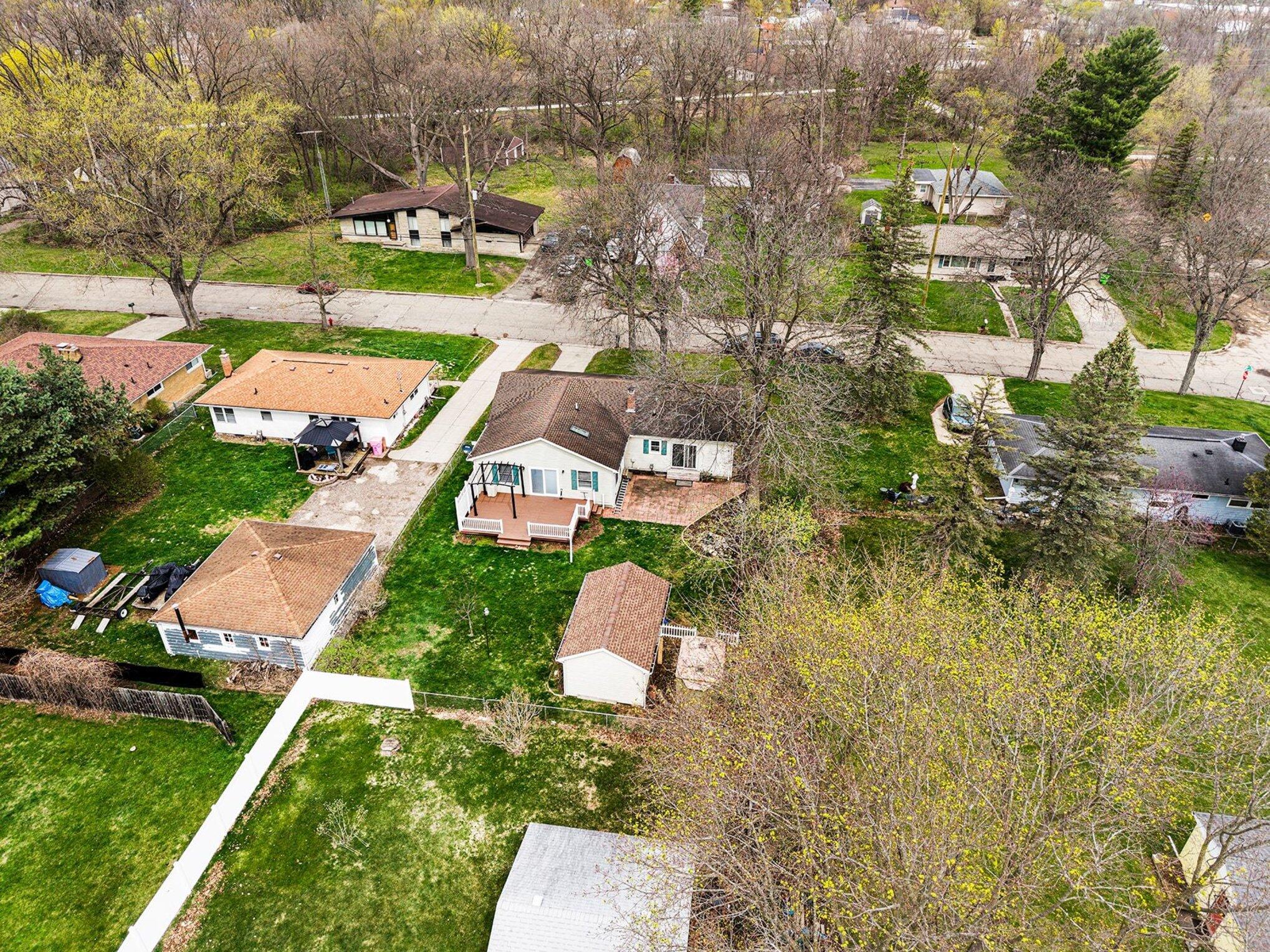411 Park Road Jackson, MI 49203 - Photo 36 of 37 036_file_2861