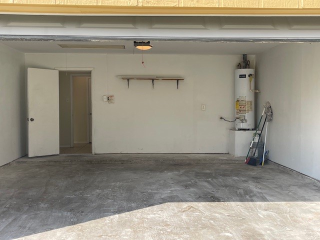 12019 Kings Grove Drive Houston, TX 77044 - Photo 31 of 50 a view of a garage