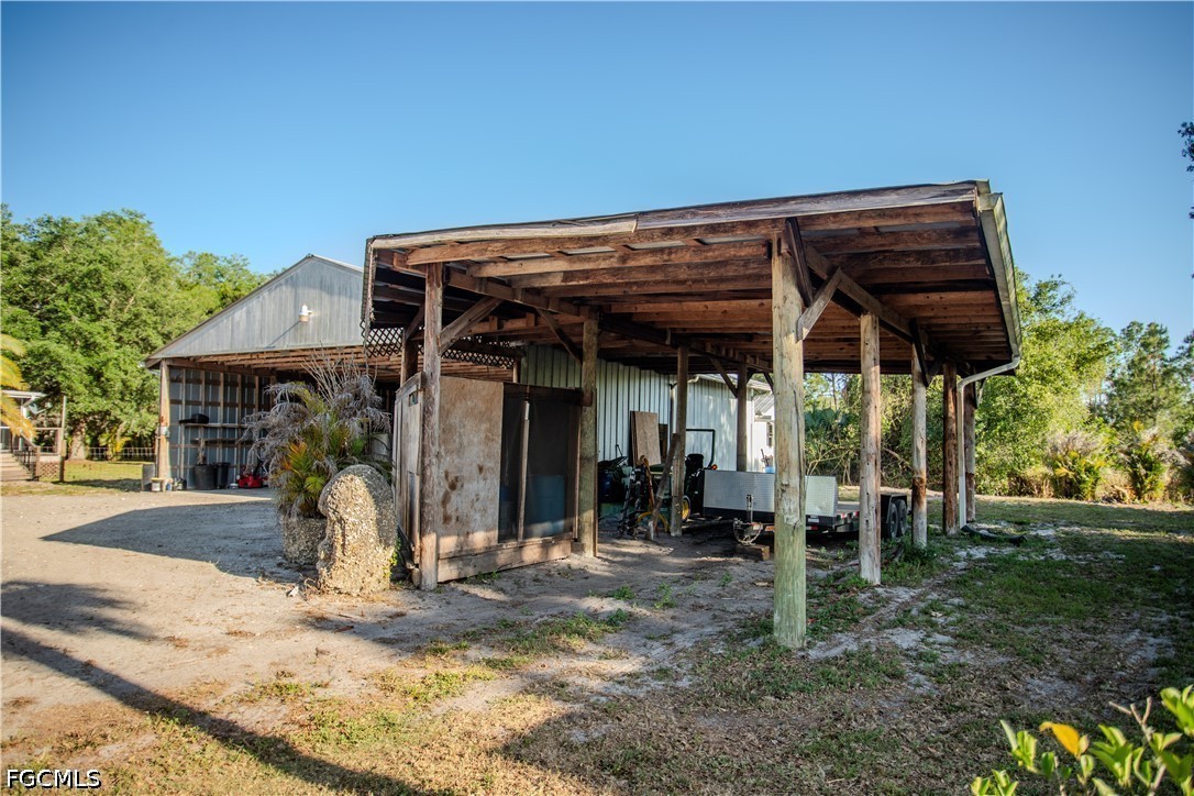 3880 Packinghouse Road Alva, FL 33920 - Photo 10 of 29 a front view of a house