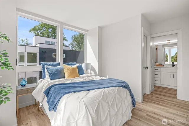 $639,000 | 12225 Roseberg Avenue South, Unit 7, Seattle, WA 98168