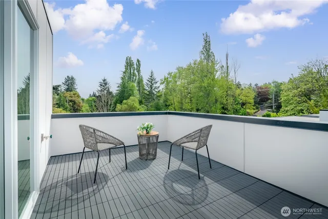 $639,000 | 12225 Roseberg Avenue South, Unit 7, Seattle, WA 98168