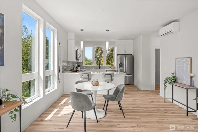 $639,000 | 12225 Roseberg Avenue South, Unit 7, Seattle, WA 98168