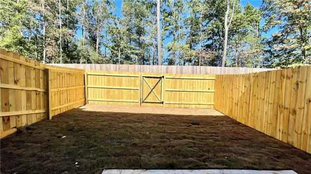 a view of an outdoor space