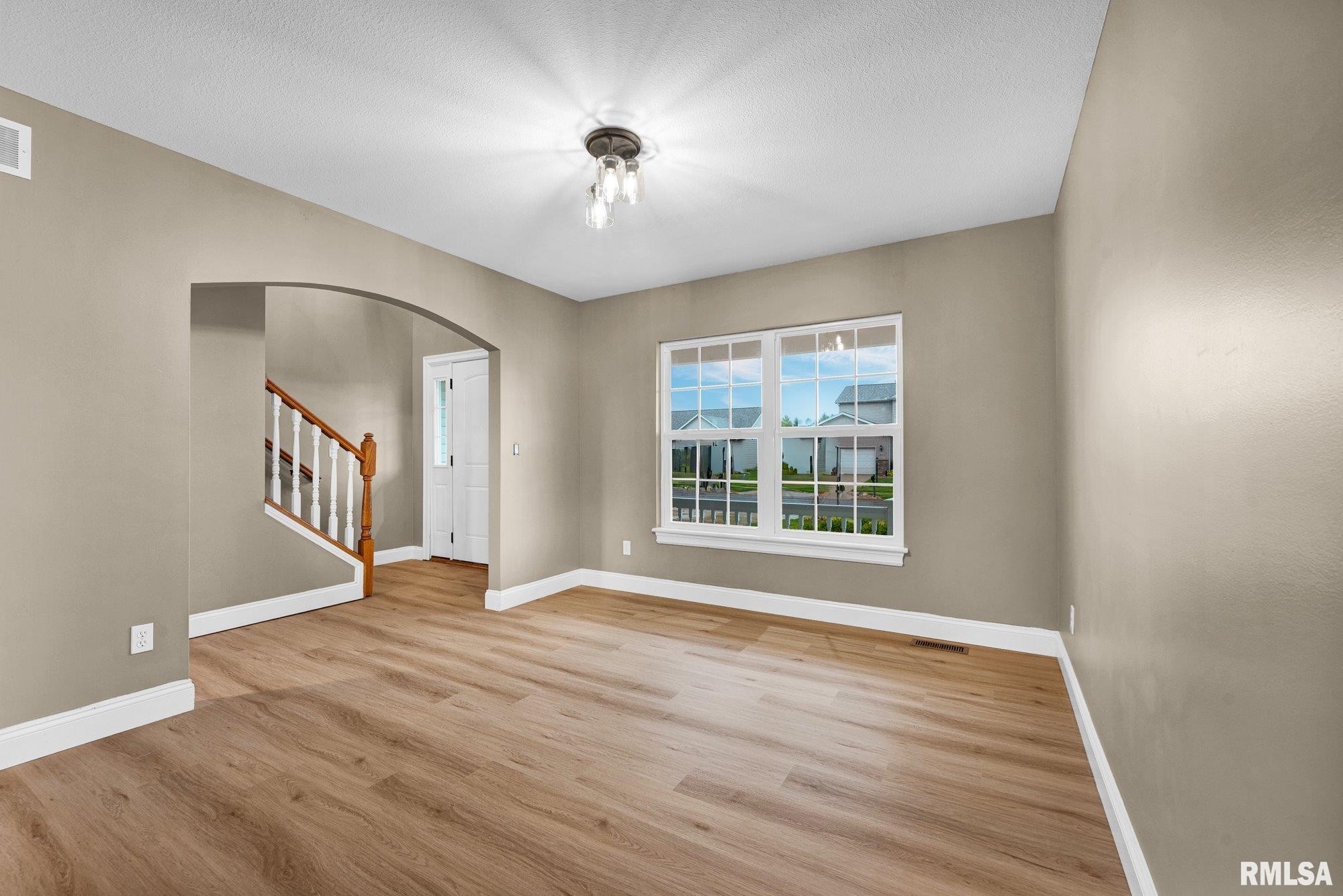 1832 Jadens Way Washington, IL 61571 - Photo 5 of 35