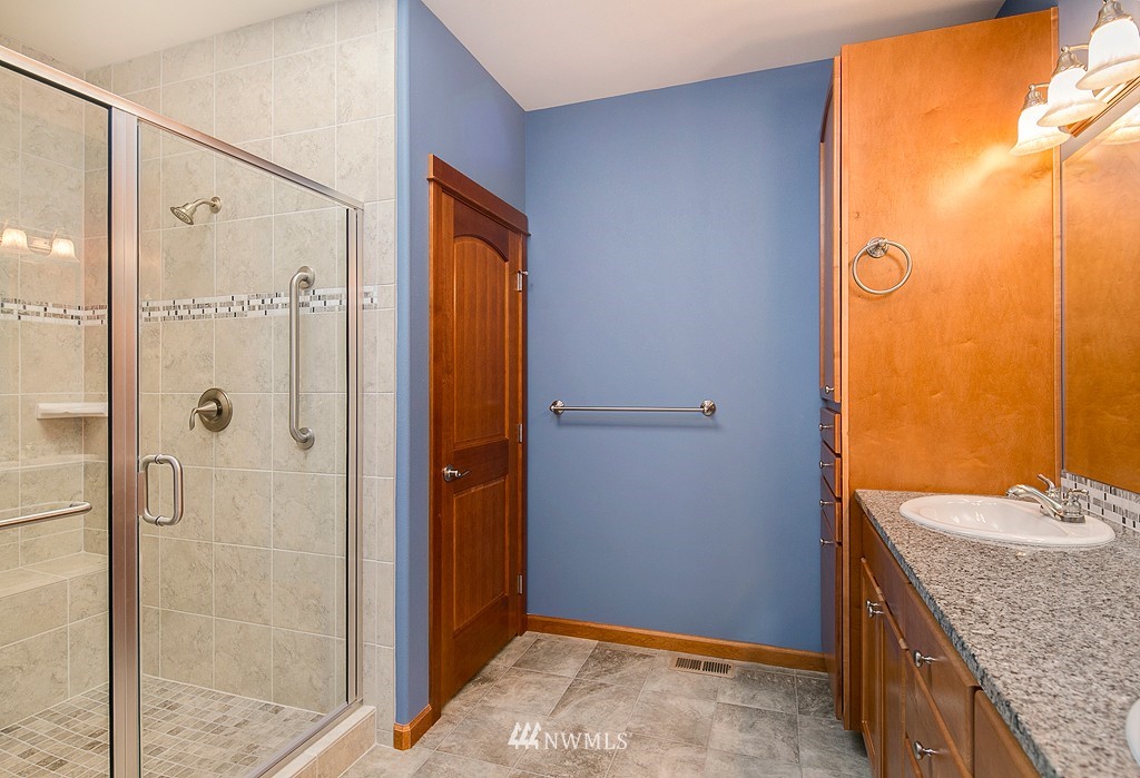 15529 42nd Drive Southeast Bothell, WA 98012 - Photo 11 of 18 Gallery Image 11
