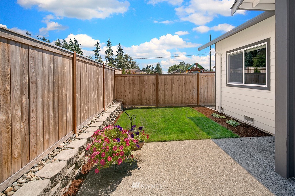 15529 42nd Drive Southeast Bothell, WA 98012 - Photo 17 of 18 Gallery Image 17