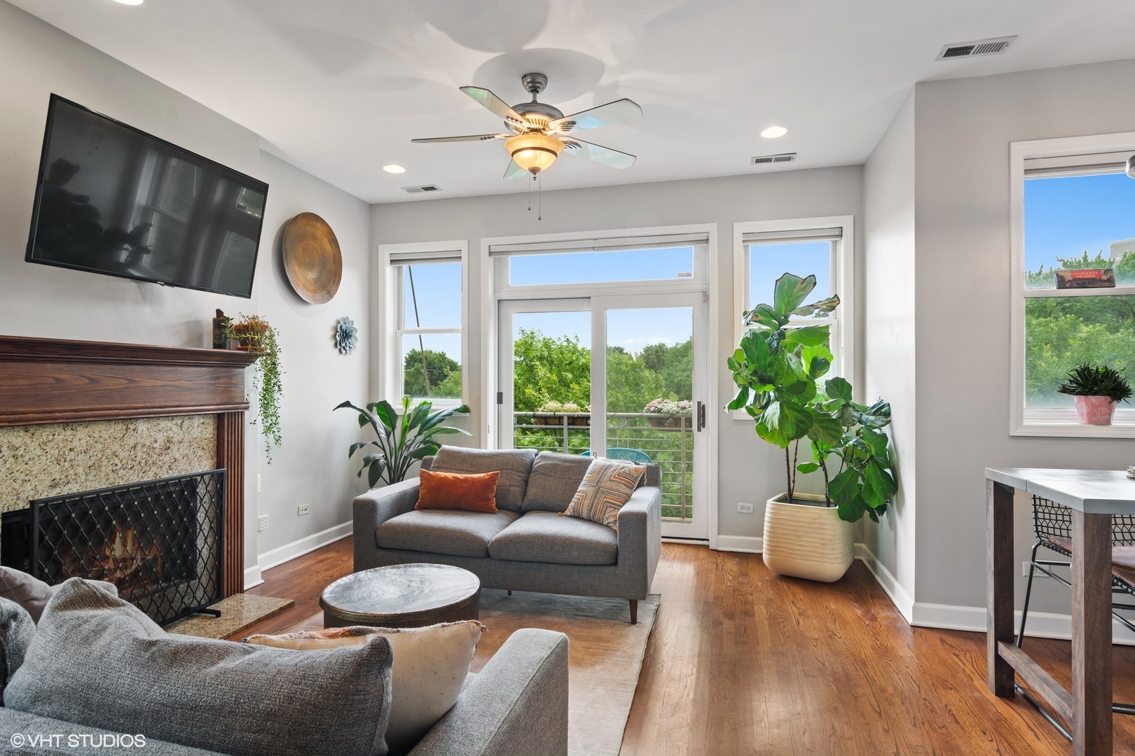 6023 North Ridge Avenue, Unit 3E Chicago, IL 60660 - Photo 4 of 16
