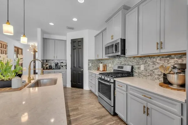 $685,000 | 14613 Red Castle Avenue, Lithia, FL 33547