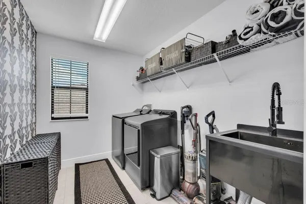 $685,000 | 14613 Red Castle Avenue, Lithia, FL 33547