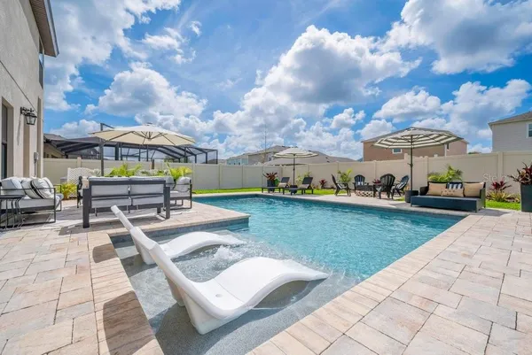 $685,000 | 14613 Red Castle Avenue, Lithia, FL 33547