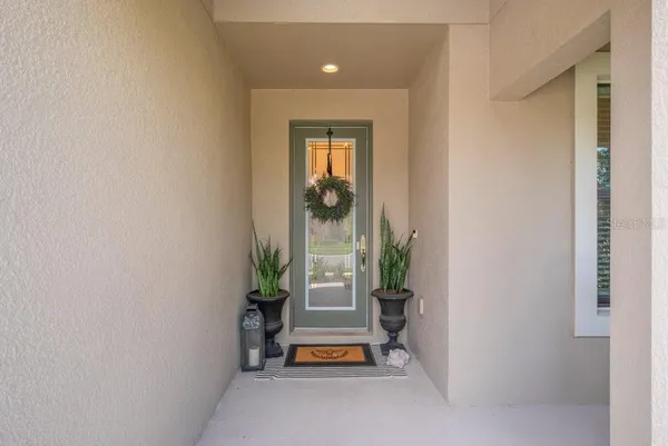 $685,000 | 14613 Red Castle Avenue, Lithia, FL 33547