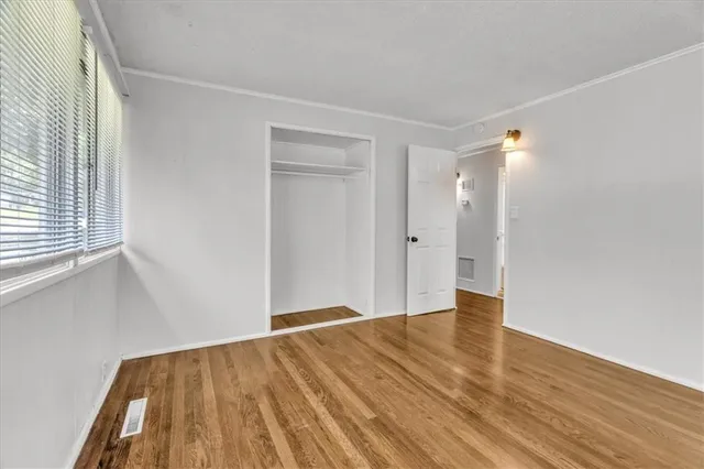 $210,000 | 6000 North Tracy Avenue, Gladstone, MO 64118