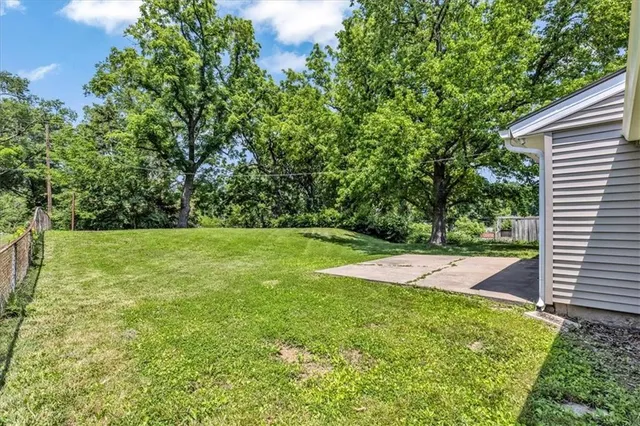 $210,000 | 6000 North Tracy Avenue, Gladstone, MO 64118