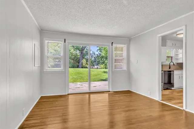 $210,000 | 6000 North Tracy Avenue, Gladstone, MO 64118