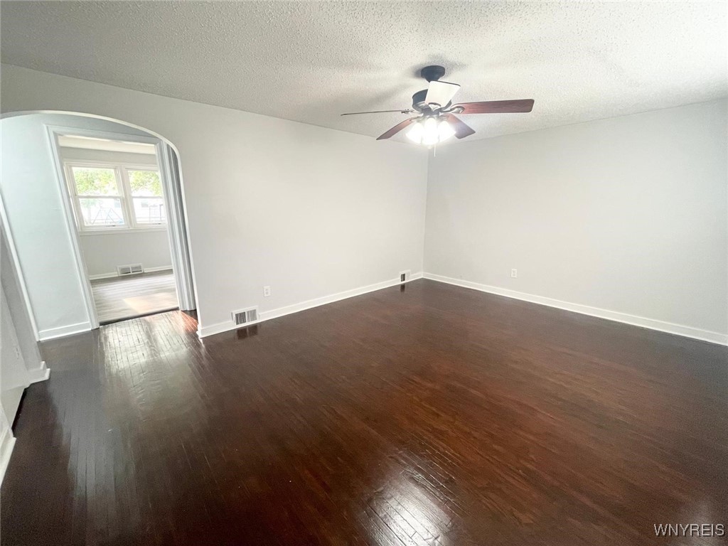 71 Meaford Road Cheektowaga, NY 14215 - Photo 4 of 30