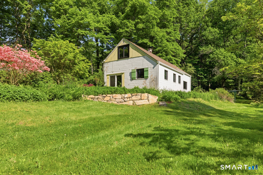 15 Old Mailcoach Road Redding, CT 06896 - Photo 2 of 36