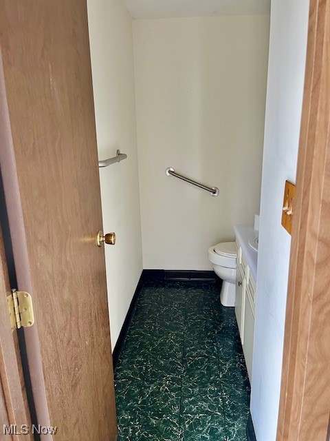 5223 Cline Road Kent, OH 44240 - Photo 4 of 13 Half bath