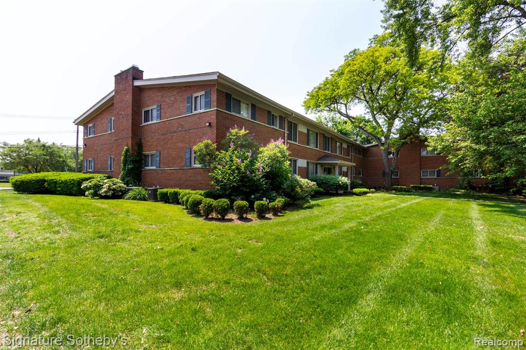 1155 Derby Road, Unit 8 Birmingham, MI 48009 - Photo 28 of 32 Gallery Image 28