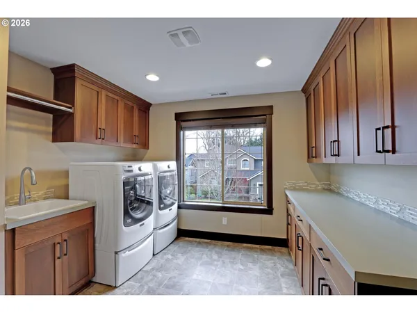 $1,195,000 | 3402 Northwest 117th Place, Portland, OR 97229