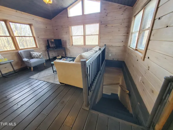 $448,500 | 108 Roan Vw Road, Roan Mountain, TN 37687