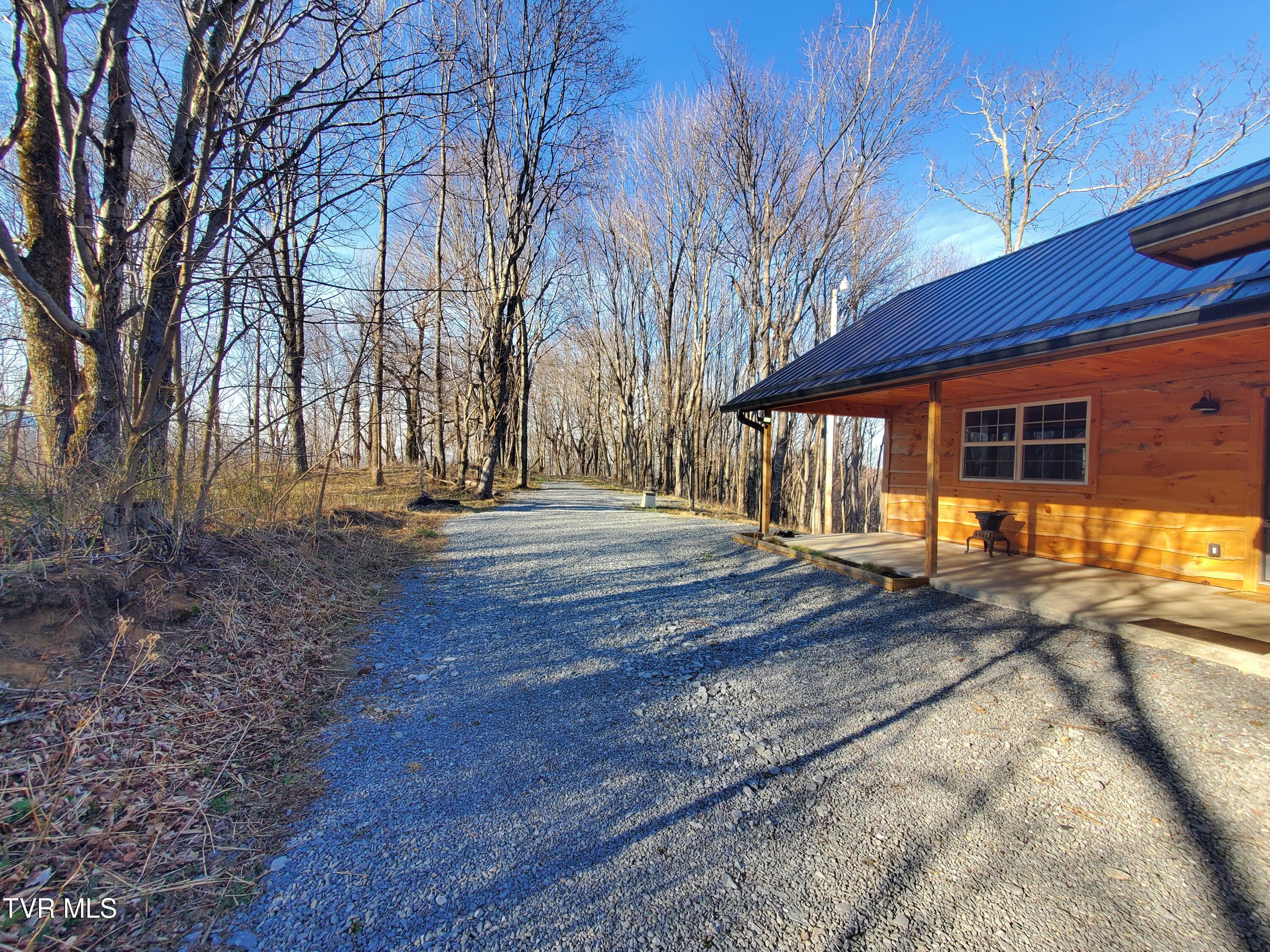 108 Roan Vw Road Roan Mountain, TN 37687 - Photo 26 of 35 20260329_175311