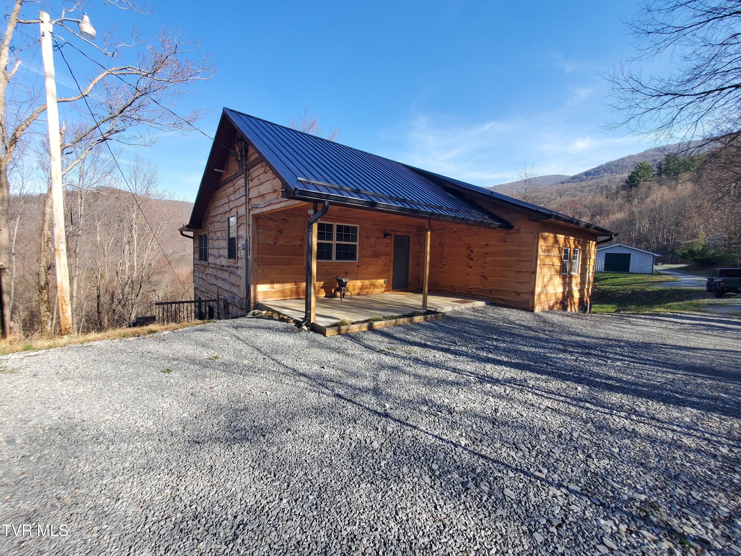 108 Roan Vw Road Roan Mountain, TN 37687 - Photo 28 of 35 20260329_173316