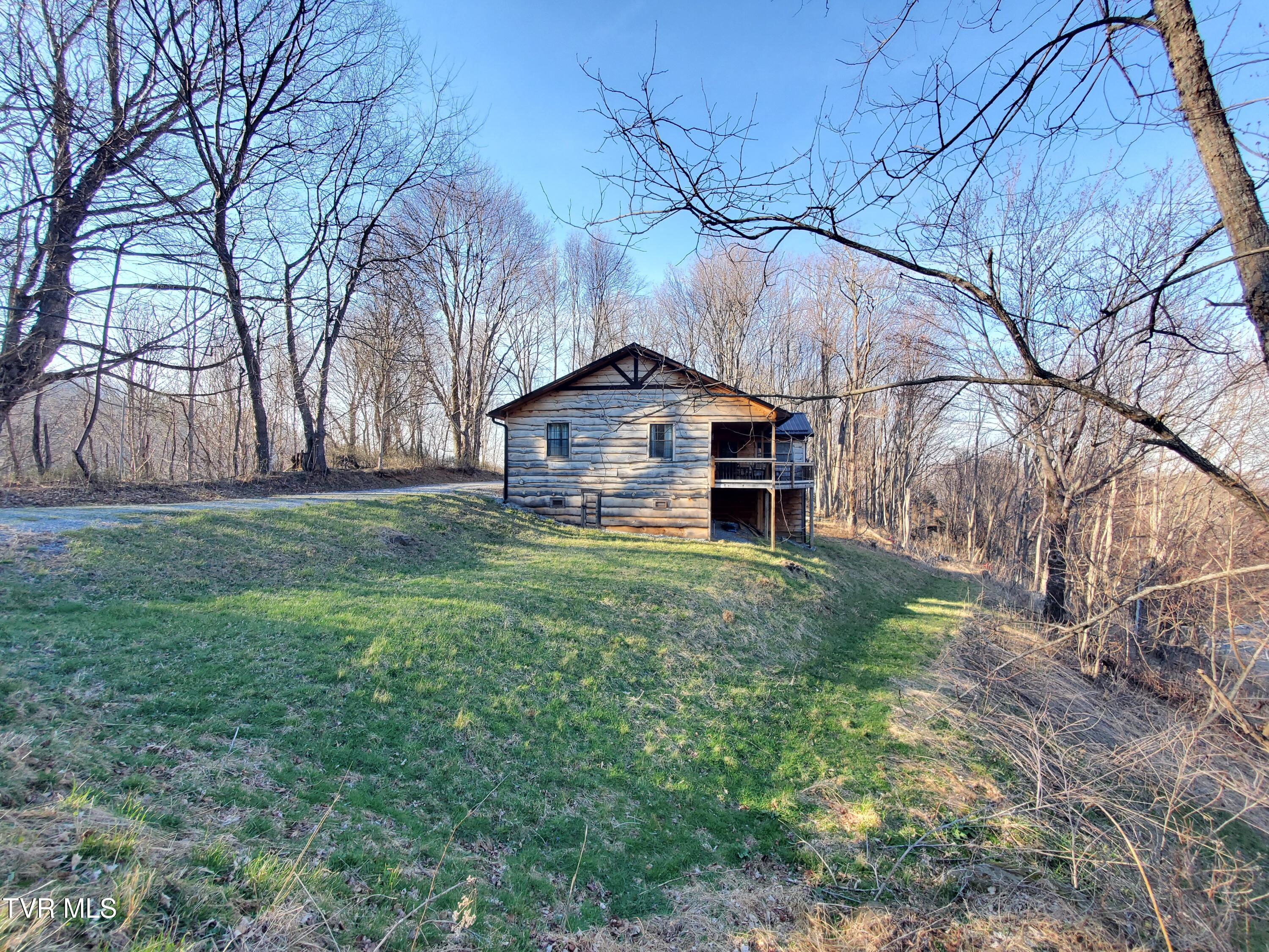 108 Roan Vw Road Roan Mountain, TN 37687 - Photo 32 of 35 20260329_175618