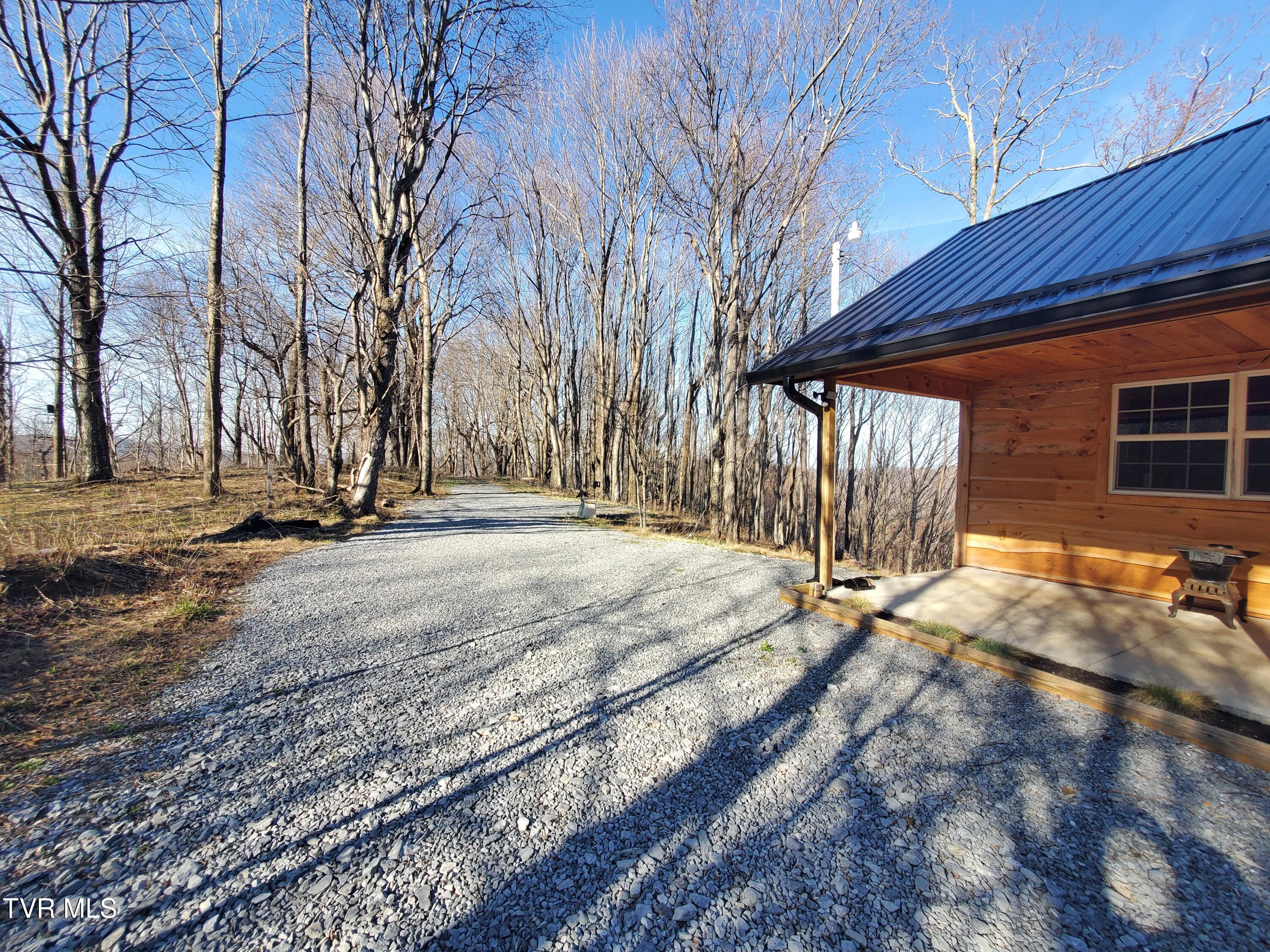 108 Roan Vw Road Roan Mountain, TN 37687 - Photo 33 of 35 20260329_173302