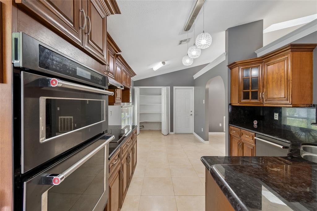 1008 Old Barn Road Orlando, FL 32825 - Photo 10 of 41