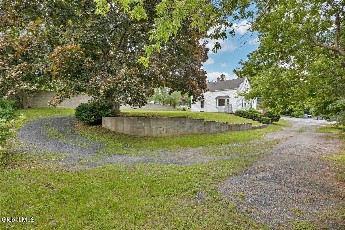 140 Everett Road Colonie, NY 12211 - Photo 20 of 24 29-140 Everett Rd-7