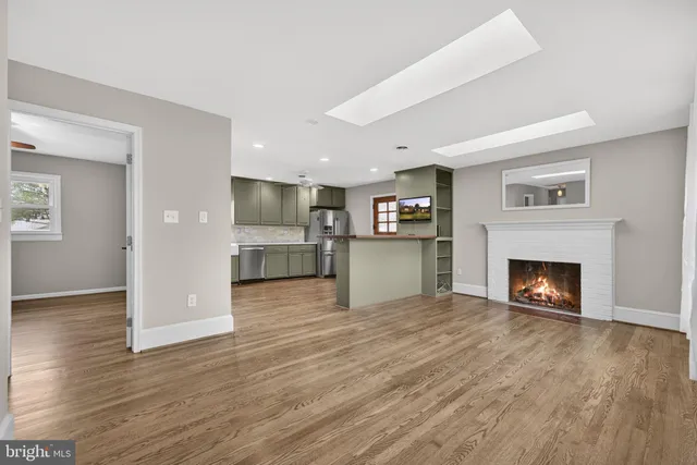 $750,000 | 20173 Broad Run Drive, Sterling, VA 20165