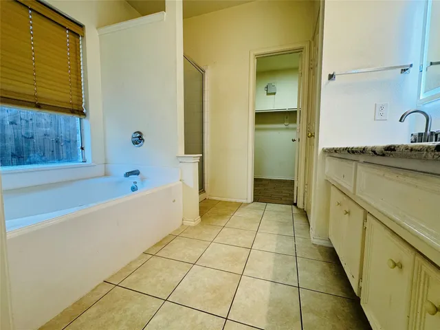 $2,300 | 931 Sierra Springs Lane, Spring, TX 77373