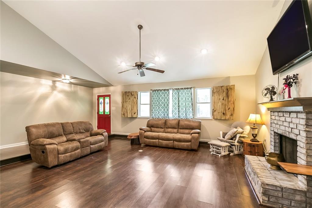 19415 Grantham Road Livingston, LA 70754 - Photo 5 of 19 Gallery Image 5