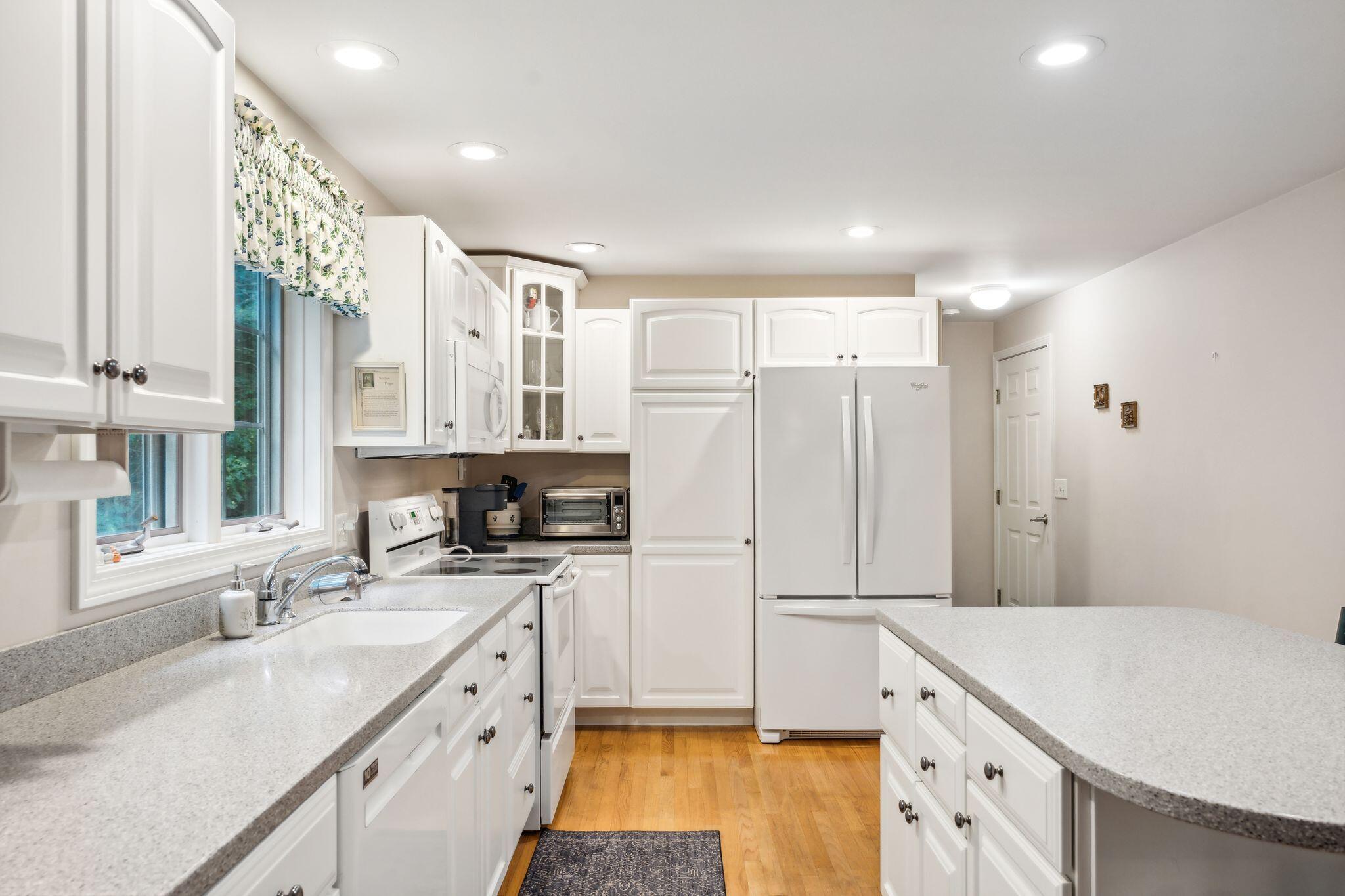 8 Brian Drive Brunswick, ME 04011 - Photo 15 of 41 8 Brian 27_DSC09057